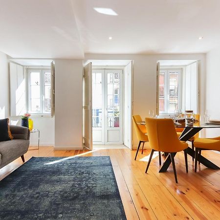 Charming And Stylish Downtown Apt In XIX Century Building Lisboa Eksteriør billede