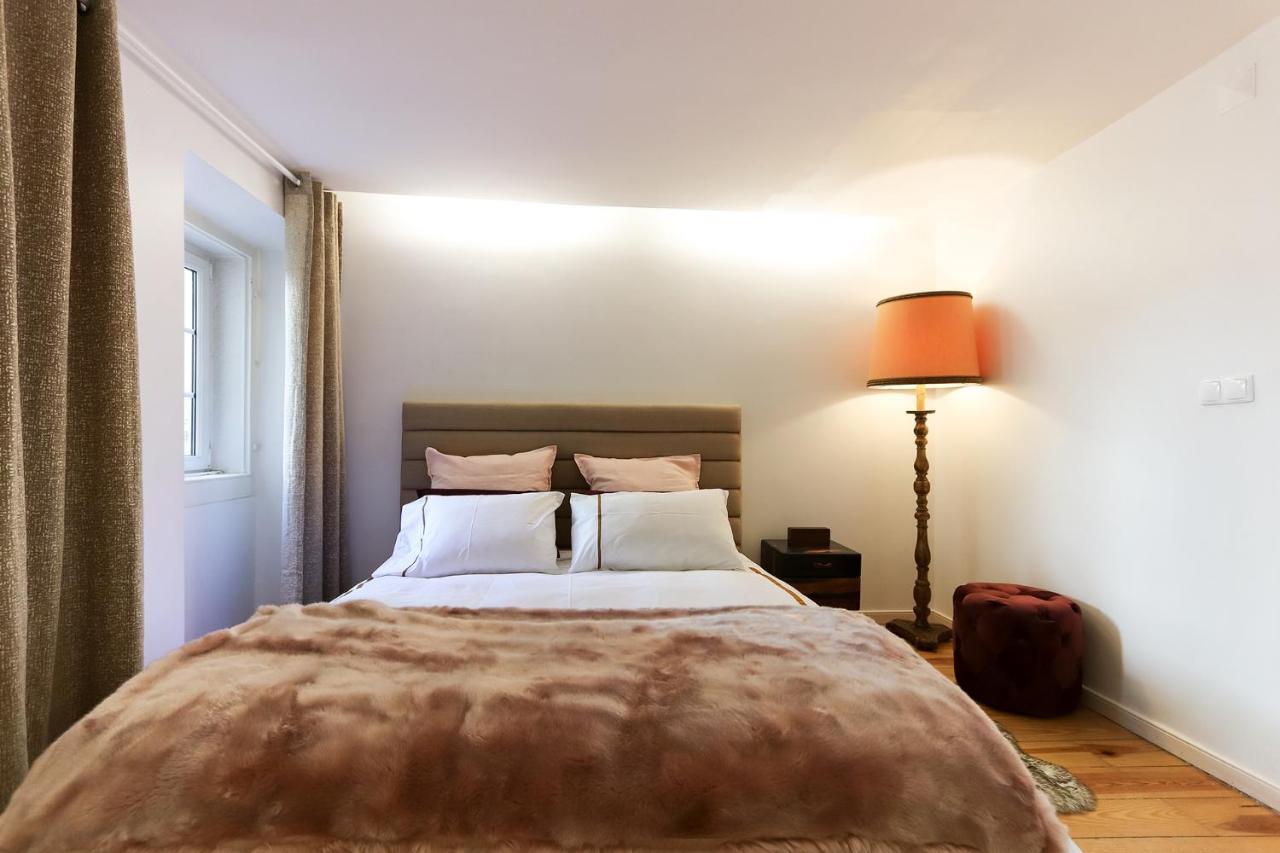 Charming And Stylish Downtown Apt In XIX Century Building Lisboa Eksteriør billede